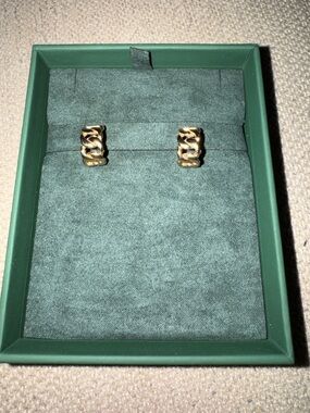 SHASHI Gold Chain Link Hoop Earrings